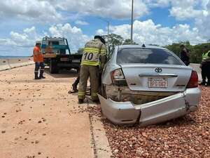 Susto en la Ruta PY02: madre e hija resultaron con lesiones leves tras accidente - Nacionales - ABC Color