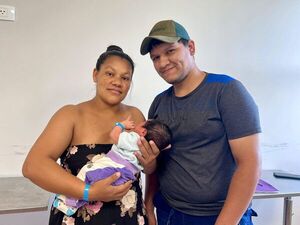 ANTHONY MATEO, EL PRIMER REGALO DE NAVIDAD EN EL HOSPITAL GENERAL DE ITAPÚA