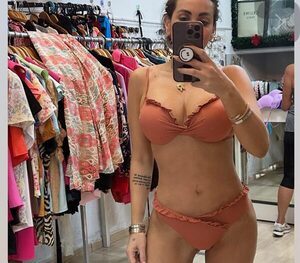 Popular / Ruth Alcaraz: "Con esta foto me despido de posar en bikini, después me van a ver ya con look de abogada"
