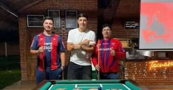 La Nación / Cardozo y su foto con cerristas