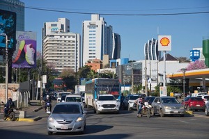 Caos en el tránsito de Asunción durante la Navidad