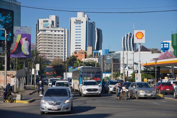 Caos en el tránsito de Asunción durante la Navidad