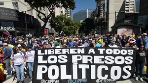 El chavismo excarcela a 99 detenidos