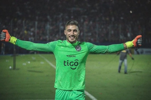 El Número 1 pide por Olveira para la Albirroja