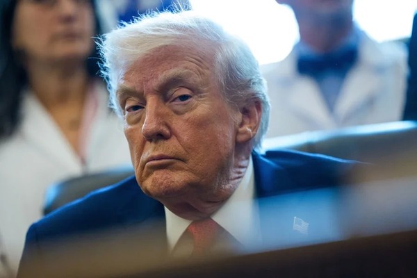 Trump anuncia bombardeos contra campamentos de ISIS en Nigeria