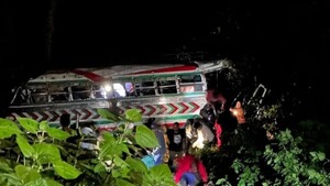Guatemala: bus cayó a un barranco y dejó 15 fallecidos