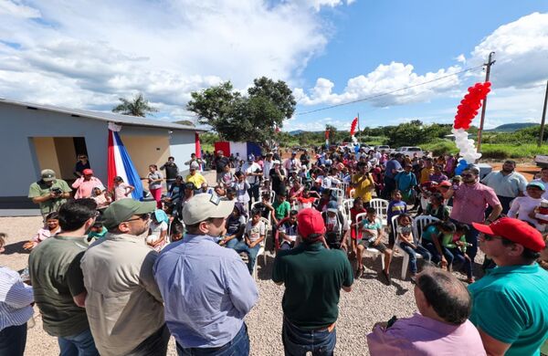 Amambay: el Gobierno del Paraguay cierra el año cumpliendo el sueño de la casa propia a 166 familias - Concepción al Día