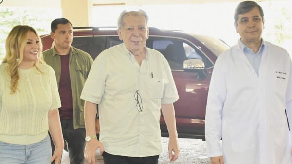 “Serenata navideña” de Calé en el hospital causó revuelo y críticas