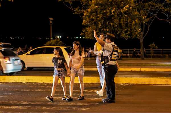 Navidad tranquila en Encarnación: la lluvia calmó las calles y el tránsito