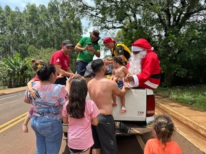 La Navidad llega a los barrios de Cambyretá: más de 1.000 niños recibieron a Papá Noel