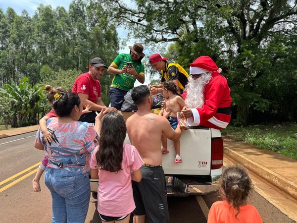 La Navidad llega a los barrios de Cambyretá: más de 1.000 niños recibieron a Papá Noel