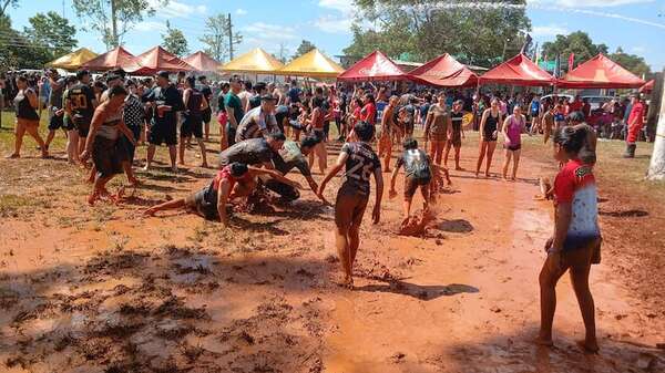 Mañana se prevé la tradicional fiesta del Tuju en Nueva Londres - Nacionales - ABC Color