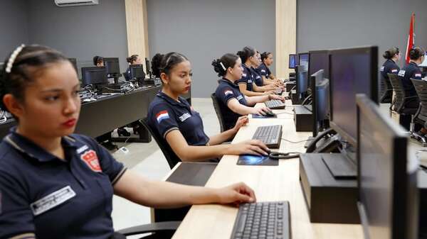 Emergencias 911 recibió más de 1.400 llamadas el feriado  - Policiales - ABC Color