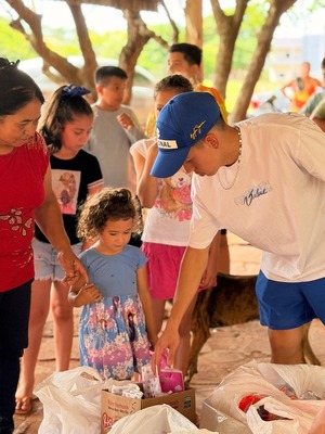 Segoviñha vuelve a casa y regala sonrisas a los niños de Repatriación - Canal-E