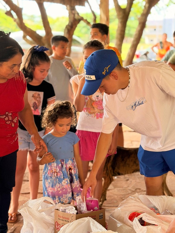 Segoviñha vuelve a casa y regala sonrisas a los niños de Repatriación - Canal-E