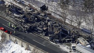 Un muerto y 26 heridos en un accidente con más de 50 vehículos al noroeste de Tokio