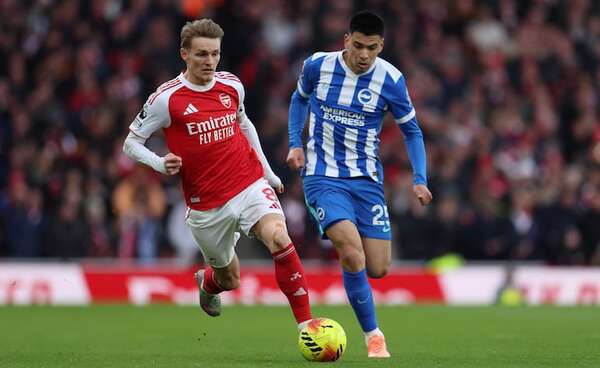 Diego Gómez anota y hace temblar el liderato del Arsenal en Londres - Fútbol de la Premier League - ABC Color