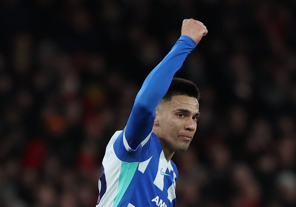 Diego Gómez anotó en la caída de Brighton frente al Arsenal | Unicanal