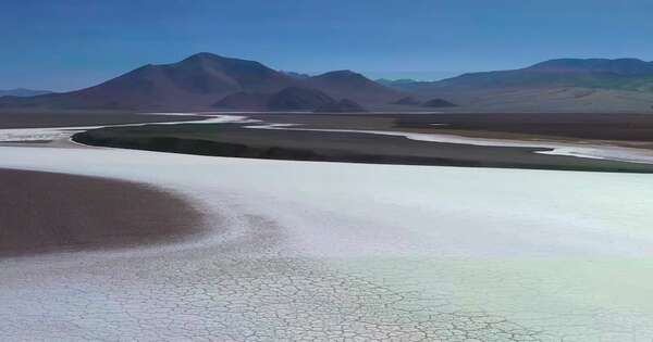 La Nación / Crean la mayor empresa público-privada para explotar litio en Chile