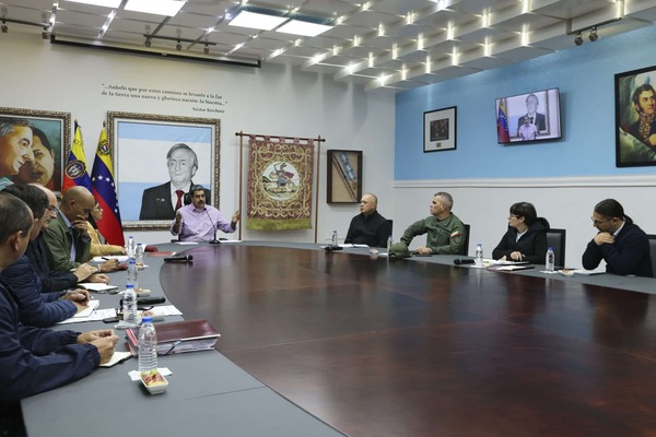 Maduro acusa a EE.UU. de fabricar relatos para robar petróleo