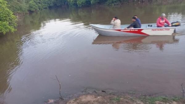 Joven desaparece en el río Yhaguy al intentar auxiliar a una amiga