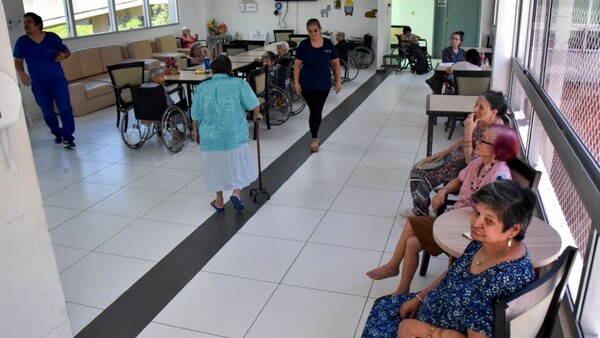 Complejo Santo Domingo, al límite en consultas y estadía permanente