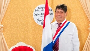 Con 78 años terminó el bachillerato y sueña con ser abogado