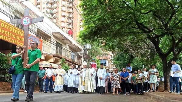 Obispo de CDE alerta sobre amenazas a la familia y llama a proteger a los más vulnerables