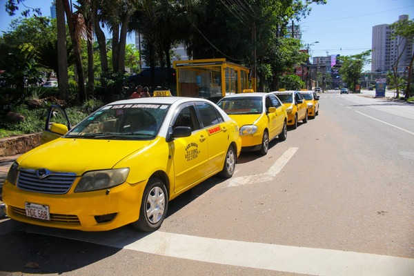 Taxis en Paraguay: Tradición y seguridad frente a las apps