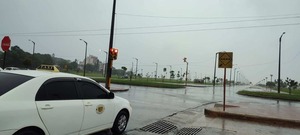 Tormentas eléctricas y ambiente pesado en gran parte del país hoy