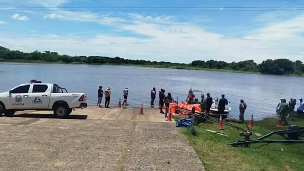 Tres argentinas mueren al naufragar lancha en el río Paraná