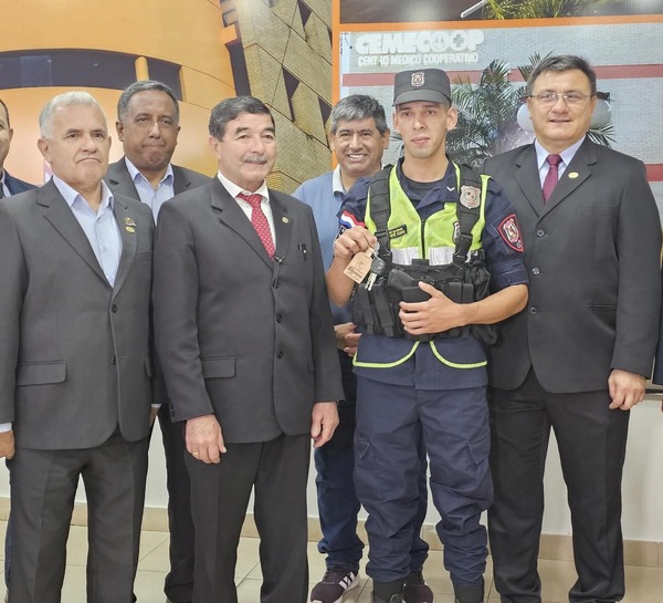 Popular / Poli suertudo ganó flamante auto OKm