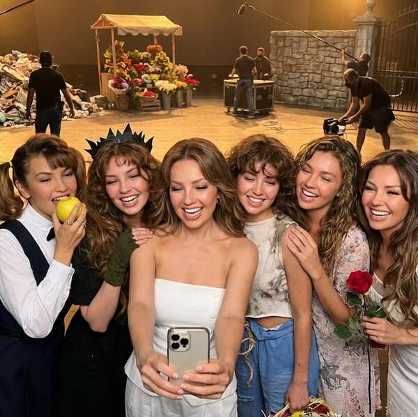 Thalía despide el año con nostalgia reviviendo a sus más icónicos personajes - Gente - ABC Color