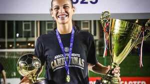 Claudia Martínez renueva su contrato en Olimpia con cláusula histórica