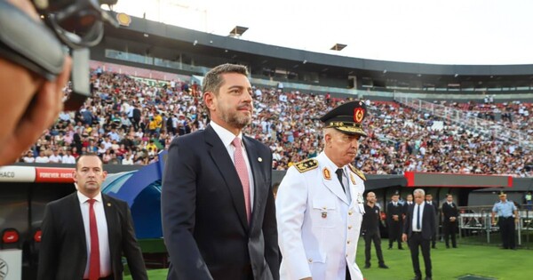 Honor Colorado denuncia maniobras para embarrar la sucesión de Peña y confirma a Alliana como su candidato