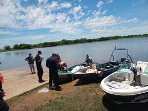 Naufragio en el río Paraná deja cuatro víctimas fatales y dos sobrevivientes - Policiales - ABC Color