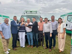 Itapúa suma dos nuevas ambulancias al sistema de salud a través de gestiones del senador David Rivas