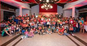 La Nación / Coca-Cola Paresa celebra la Navidad junto a familias de 80 recicladores