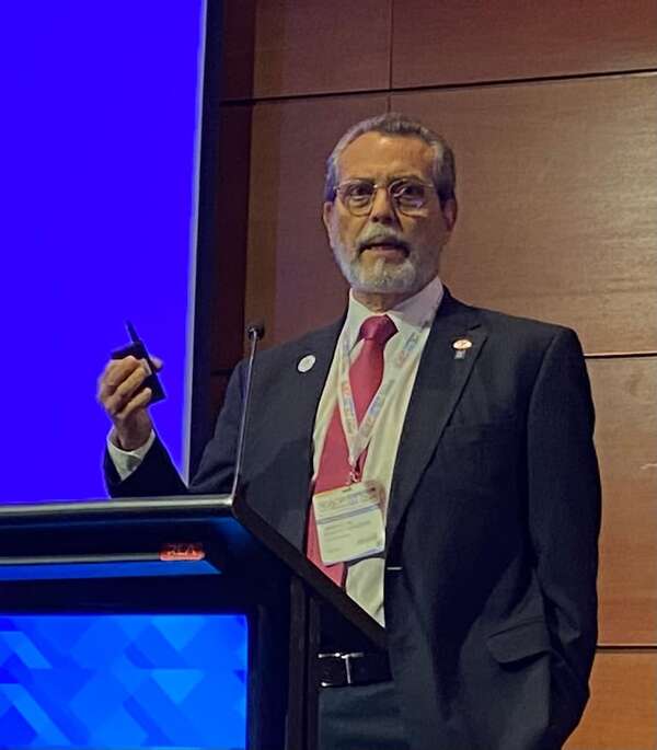 Histórico: El Dr. Amadeo Zanotti Cavazzoni asume la presidencia de la máxima organización mundial de cirugía pediátrica - Nacionales - ABC Color