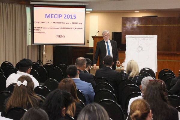 Prosigue jornada de capacitación sobre MECIP en el Palacio de Justicia