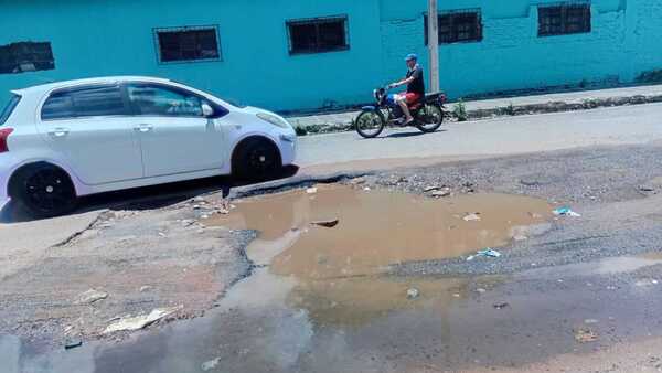 Avelino y Pratt Gill cada vez más peligrosas por los grandes baches