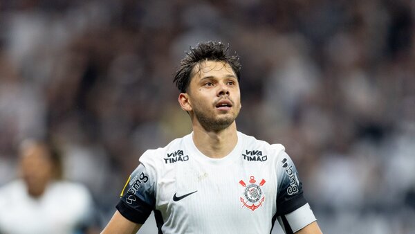 Ángel Romero quiere reducir su salario para quedarse en el Corinthians