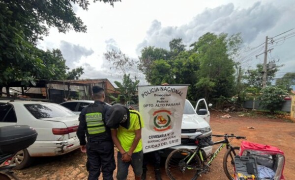 Detienen a ladrón tras hurtar varios objetos de valor 