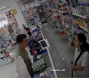 Popular / Solitario motobandi  asaltó farmacia