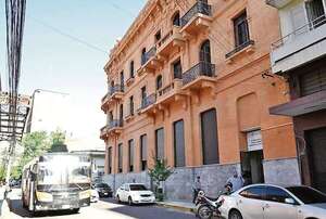 MEF reduce riesgo de  endeudamiento de niveles elevados en el corto plazo - Economía - ABC Color