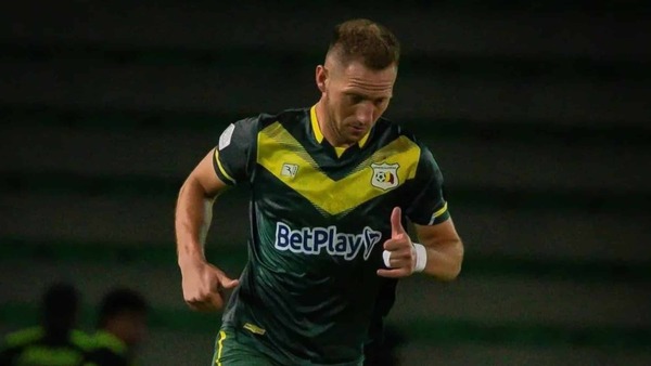 Rodrigo Bernal: El nuevo "9" paraguayo del Club Flandria