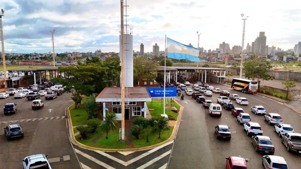 Encarnación registra una explosión de personas que vienen desde Argentina