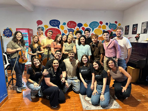 Benja Torres presentó versión coral de "Brindo"