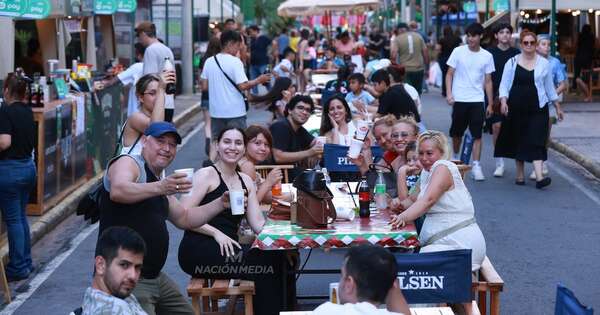 La Nación / Última Feria Palmear del 2025 - OJO Galería