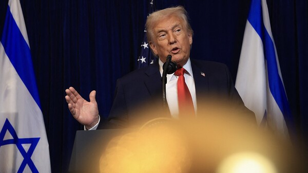 Trump dice que EEUU atacó un muelle usado por supuestos narcotraficantes en Venezuela